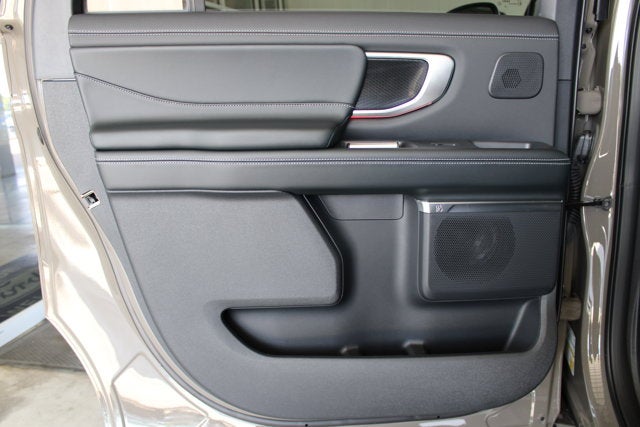 2027 Ford Expedition Base