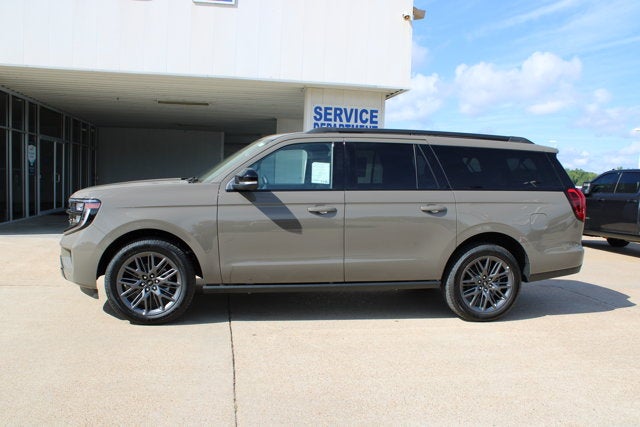 2027 Ford Expedition Base