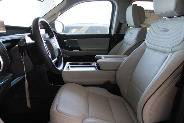 2027 Ford Expedition Base