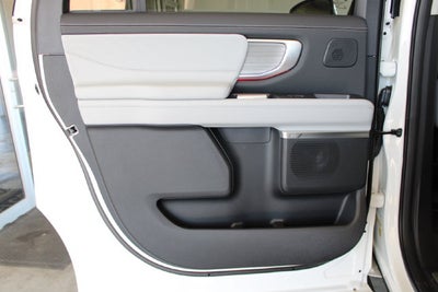 2027 Ford Expedition Base