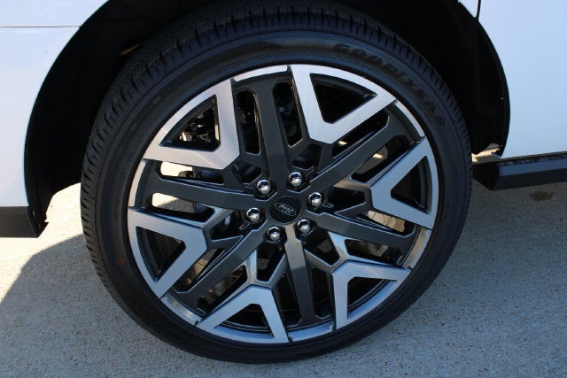 2027 Ford Expedition Base
