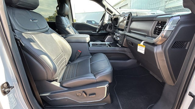 2025 Ford Super Duty F-250 SRW F-250® Platinum®