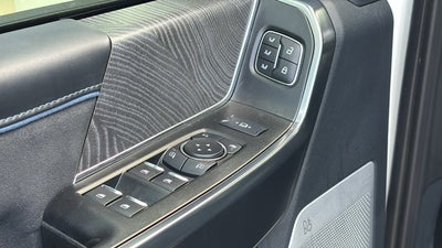 2025 Ford Super Duty F-250 SRW Platinum