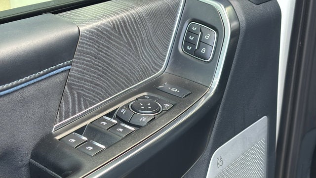 2025 Ford Super Duty F-250 SRW Platinum