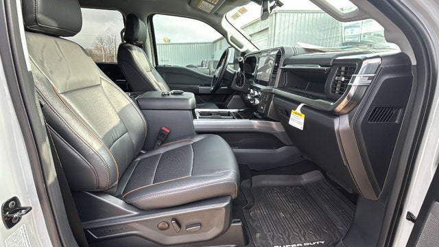 2025 Ford Super Duty F-250 SRW F-250® Lariat®