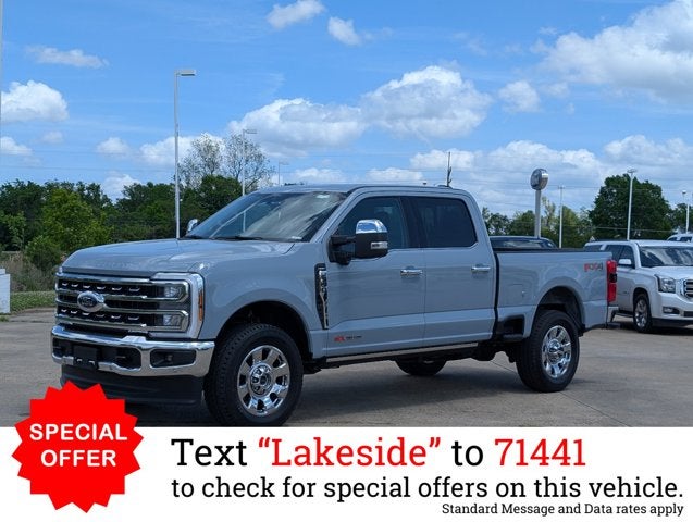 2025 Ford Super Duty F-350 SRW F-350® Lariat®