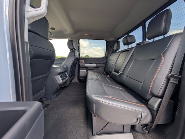 2025 Ford Super Duty F-350 SRW F-350® Lariat®