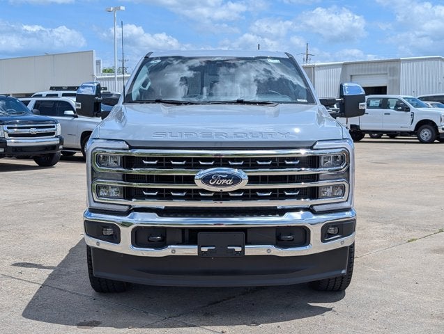 2025 Ford Super Duty F-350 SRW F-350® Lariat®