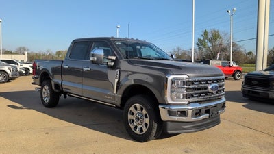 2026 Ford Super Duty F-350 SRW LARIAT