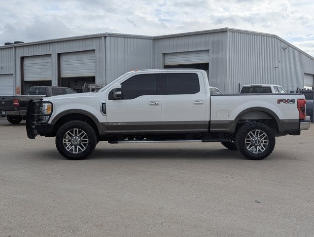 2017 Ford Super Duty F-350 SRW Lariat