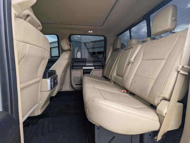 2017 Ford Super Duty F-350 SRW Lariat