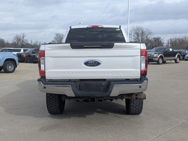 2017 Ford Super Duty F-350 SRW Lariat