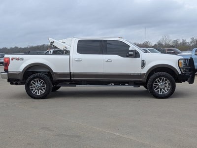 2017 Ford Super Duty F-350 SRW Lariat
