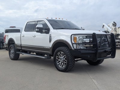 2017 Ford Super Duty F-350 SRW Lariat