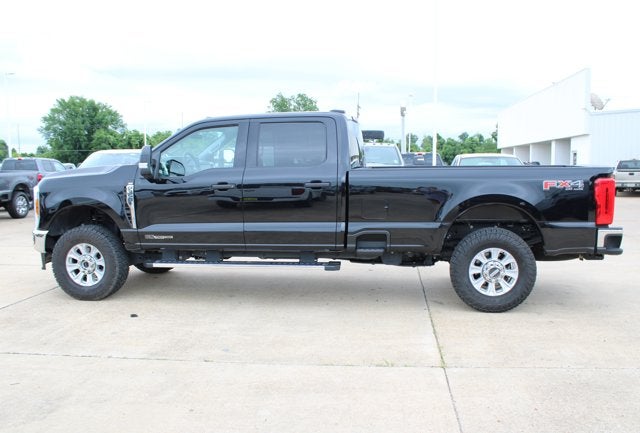 2025 Ford Super Duty F-350 SRW XLT