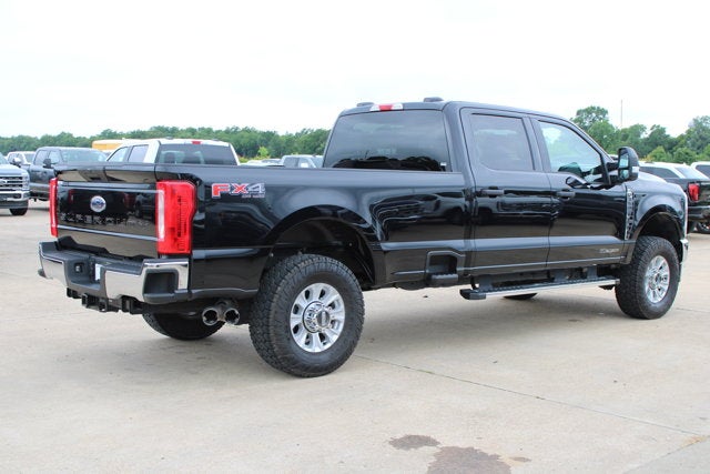 2025 Ford Super Duty F-350 SRW XLT