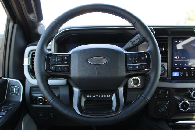 2026 Ford F-350SD Platinum DRW