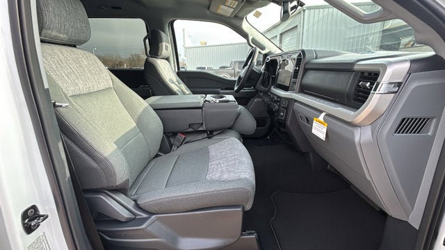 2026 Ford Super Duty F-350 DRW F-350® XLT