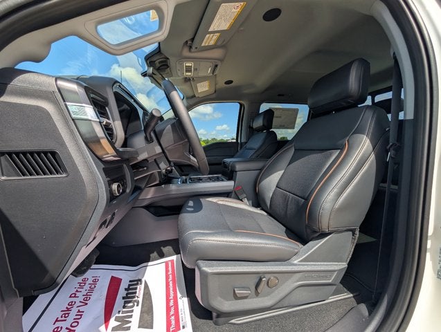 2026 Ford Super Duty F-350 DRW LARIAT