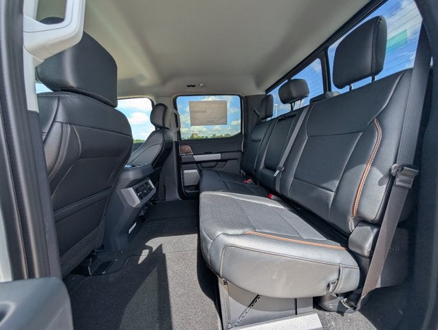 2026 Ford Super Duty F-350 DRW LARIAT