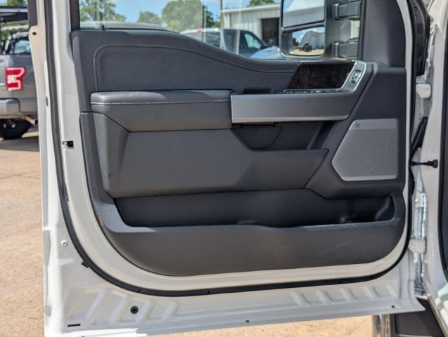 2026 Ford Super Duty F-350 DRW LARIAT