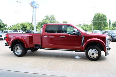 2026 Ford Super Duty F-450 DRW LARIAT