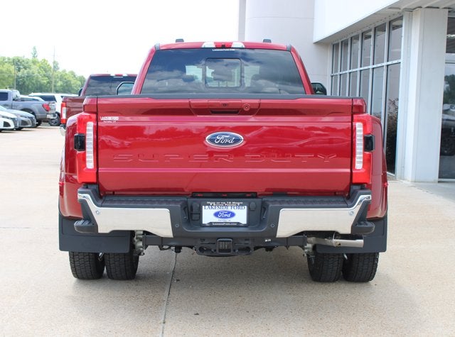 2026 Ford Super Duty F-450 DRW LARIAT