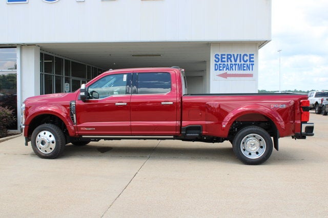 2026 Ford Super Duty F-450 DRW LARIAT