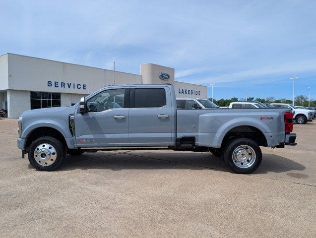 2026 Ford Super Duty F-450 DRW Platinum