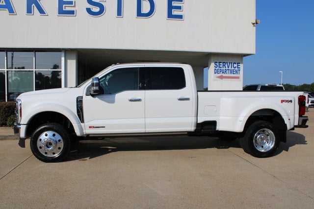 2026 Ford Super Duty F-450 DRW LARIAT