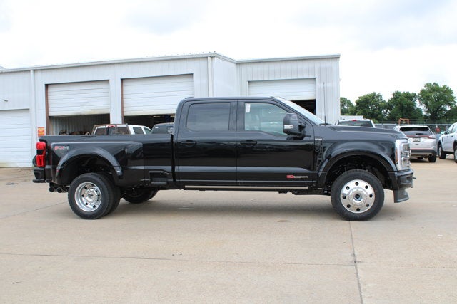 2026 Ford Super Duty F-450 DRW Platinum