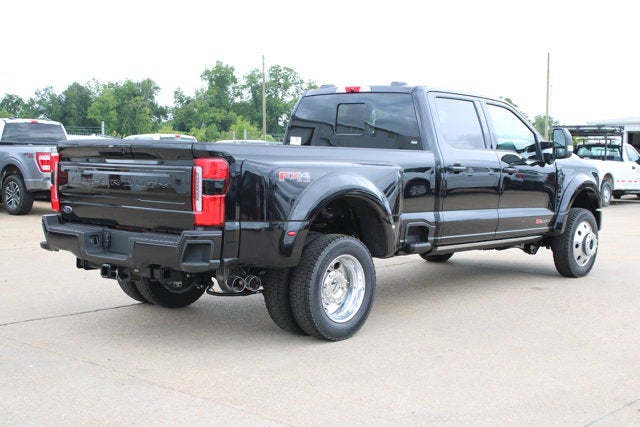 2026 Ford Super Duty F-450 DRW Platinum