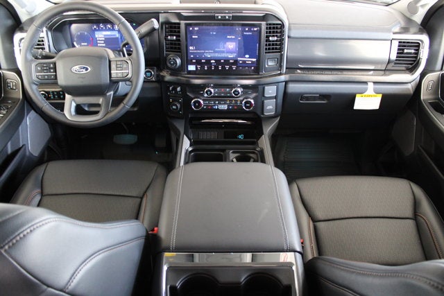2026 Ford Super Duty F-450 DRW LARIAT