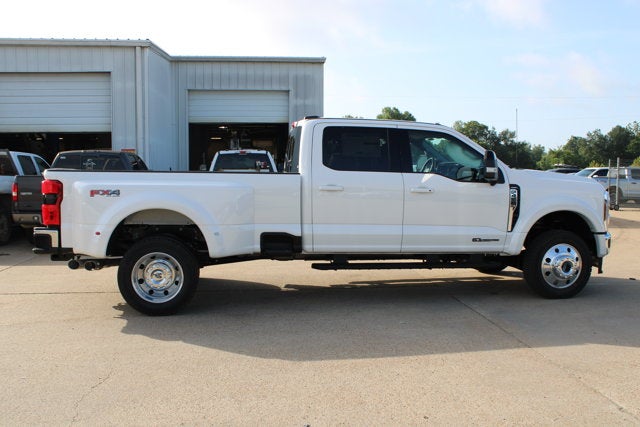 2026 Ford Super Duty F-450 DRW LARIAT