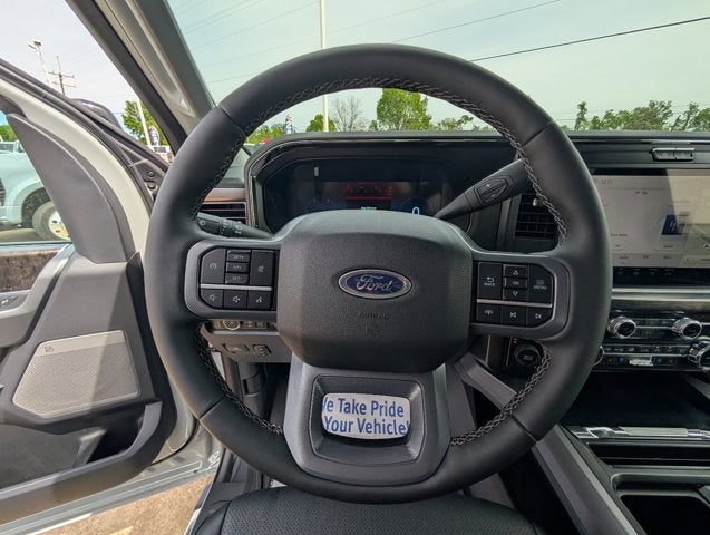 2026 Ford Super Duty F-450 DRW LARIAT