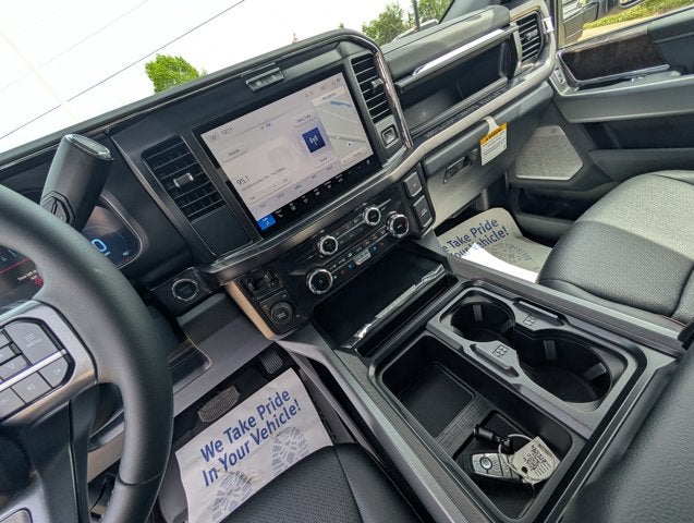 2026 Ford Super Duty F-450 DRW LARIAT