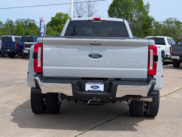 2026 Ford Super Duty F-450 DRW LARIAT