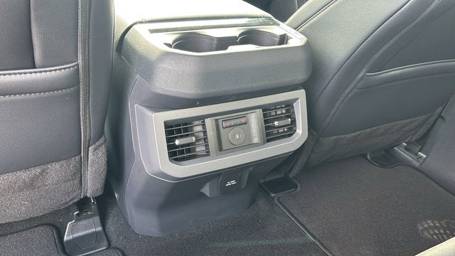 2026 Ford Super Duty F-450 DRW LARIAT