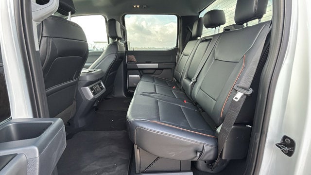 2026 Ford Super Duty F-450 DRW LARIAT