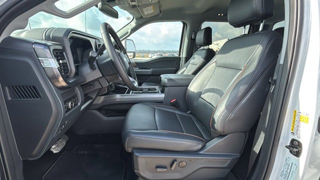 2026 Ford Super Duty F-450 DRW LARIAT