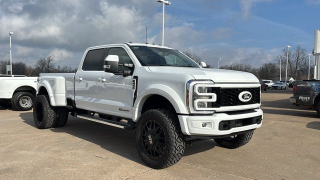 2026 Ford Super Duty F-450 DRW LARIAT
