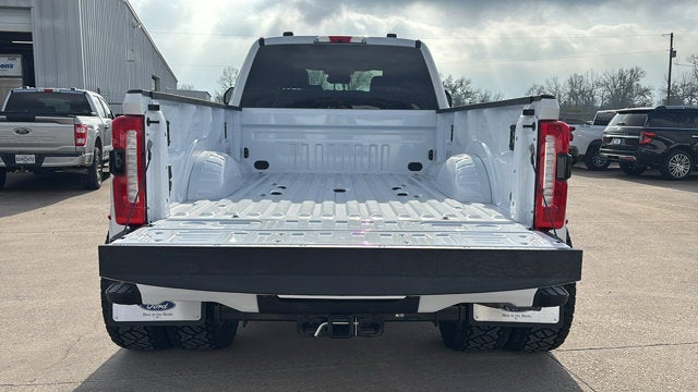 2026 Ford Super Duty F-450 DRW LARIAT