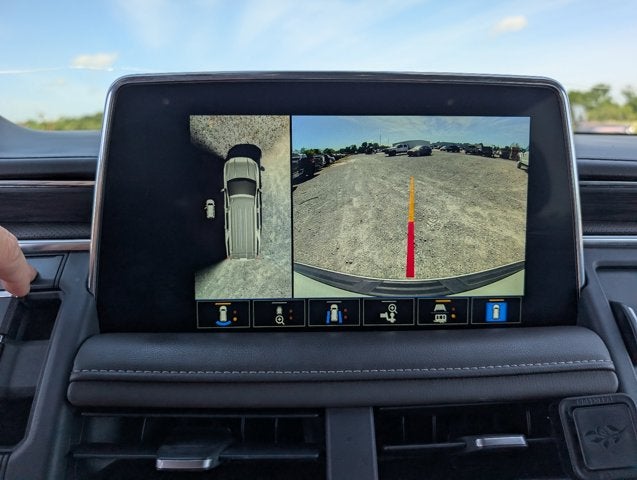 2023 GMC Yukon XL SLT