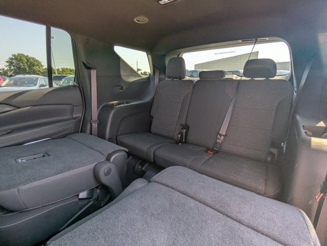 2025 Chevrolet Traverse FWD LT