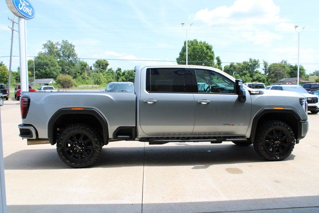 2025 GMC Sierra 2500HD AT4