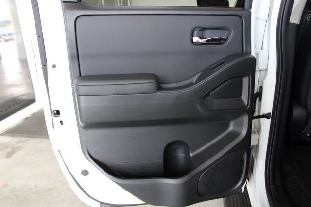 2024 Nissan Frontier SL