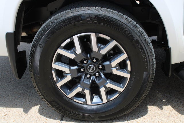 2024 Nissan Frontier SL