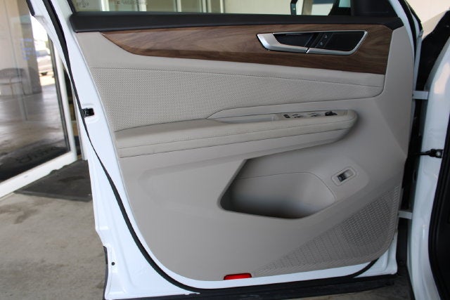 2026 Volkswagen Atlas SE w/Technology