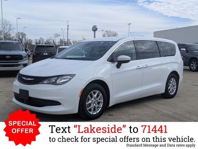 2023 Chrysler Voyager LX