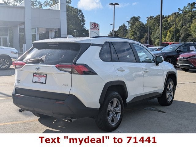2025 Toyota RAV4 XLE